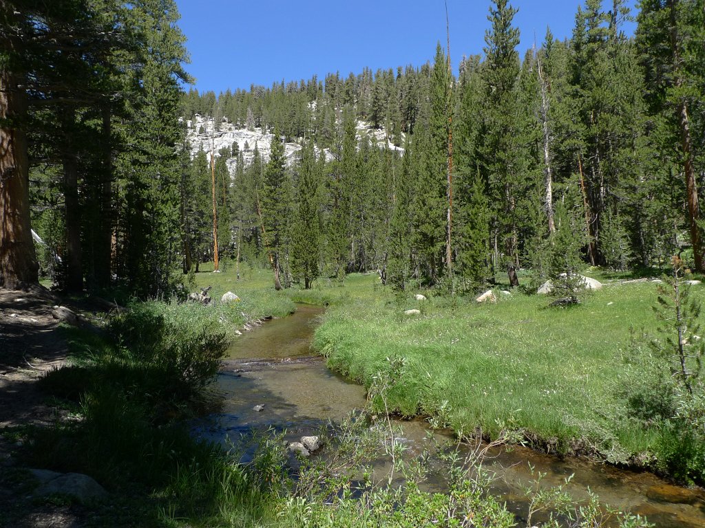 MineralKingLoop 184.JPG - This was a creek of my final demise.  I thought I was gettign better after the fist day of hiking, but either Black Rock was too much, or whaterver, this was the day when I ended up setting on a rock every 25 elevation feet trying to catch breath, forcing down any food, and just feeling overall misearable. This was the first and only time ever when I would prefer being home in a bed over being in the mountains. But it was still so incredibly beautiful there!